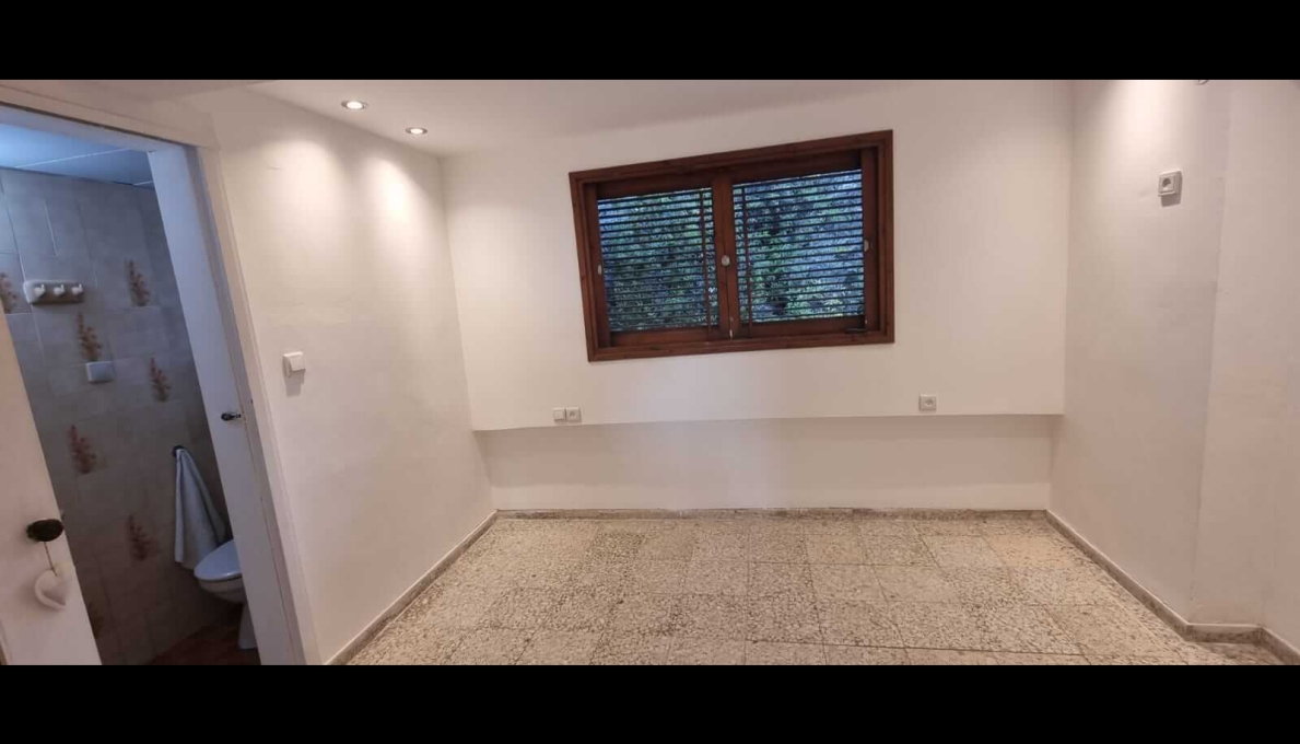 WhatsApp_Image_2025-11-18_at_09.35.46