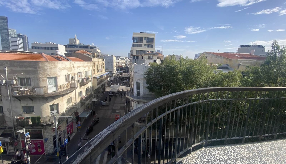 WhatsApp_Image_2025-12-08_at_10.50.42