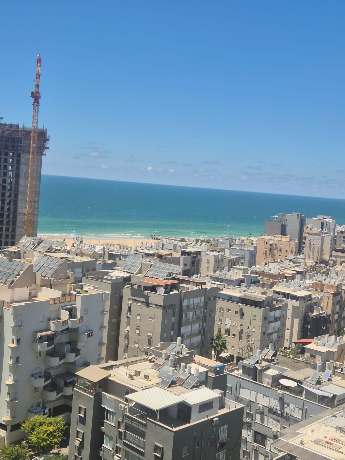 יצחק שדה 6, בת ים